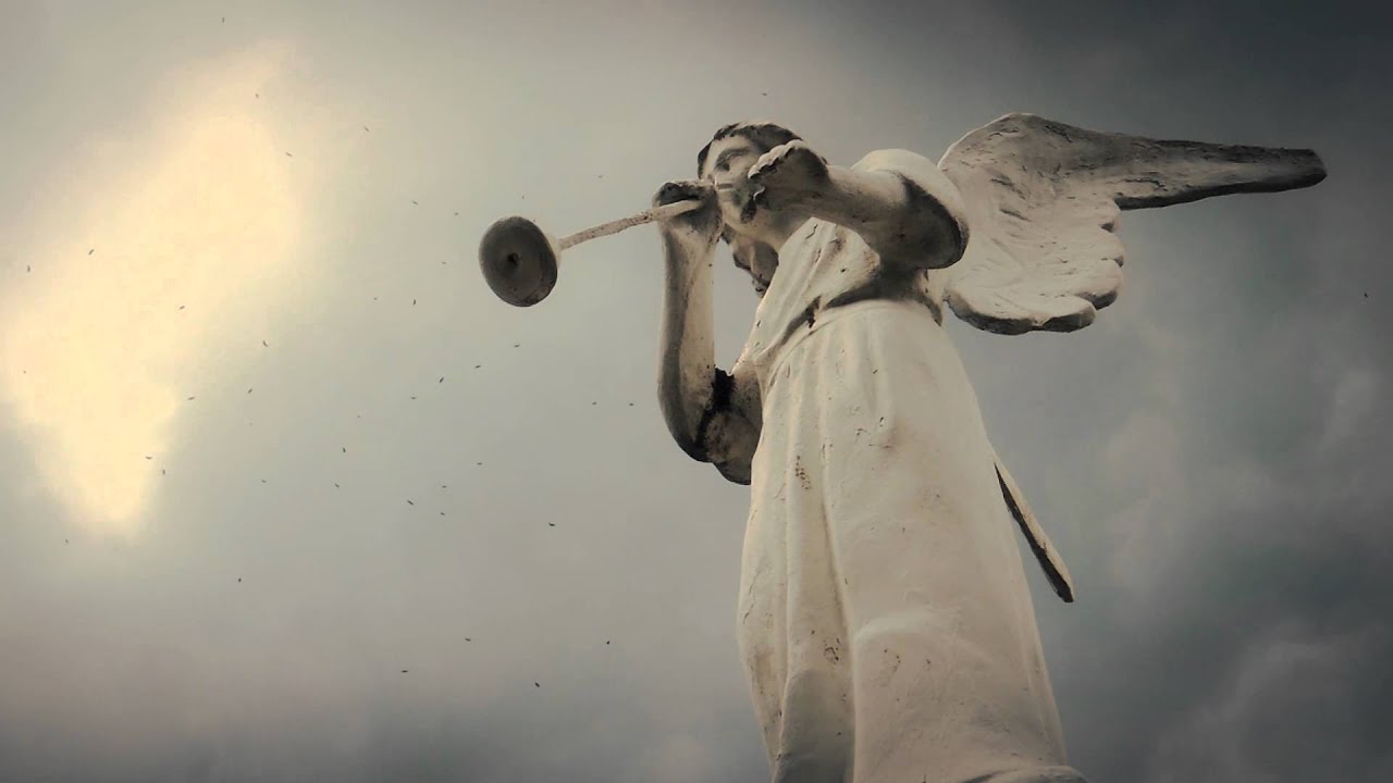 #7146, Cementerio estatua de angel tocando trompeta 