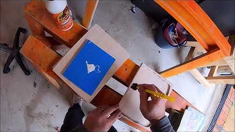 Making a jigsaw puzzle on the Scrollsaw