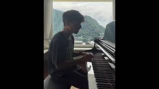 Video thumbnail of "Amati sempre-Ultimo live Piano  #shorts"