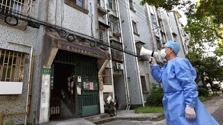 À Shanghai, les autorités maintiennent des restrictions strictes face au Covid-19