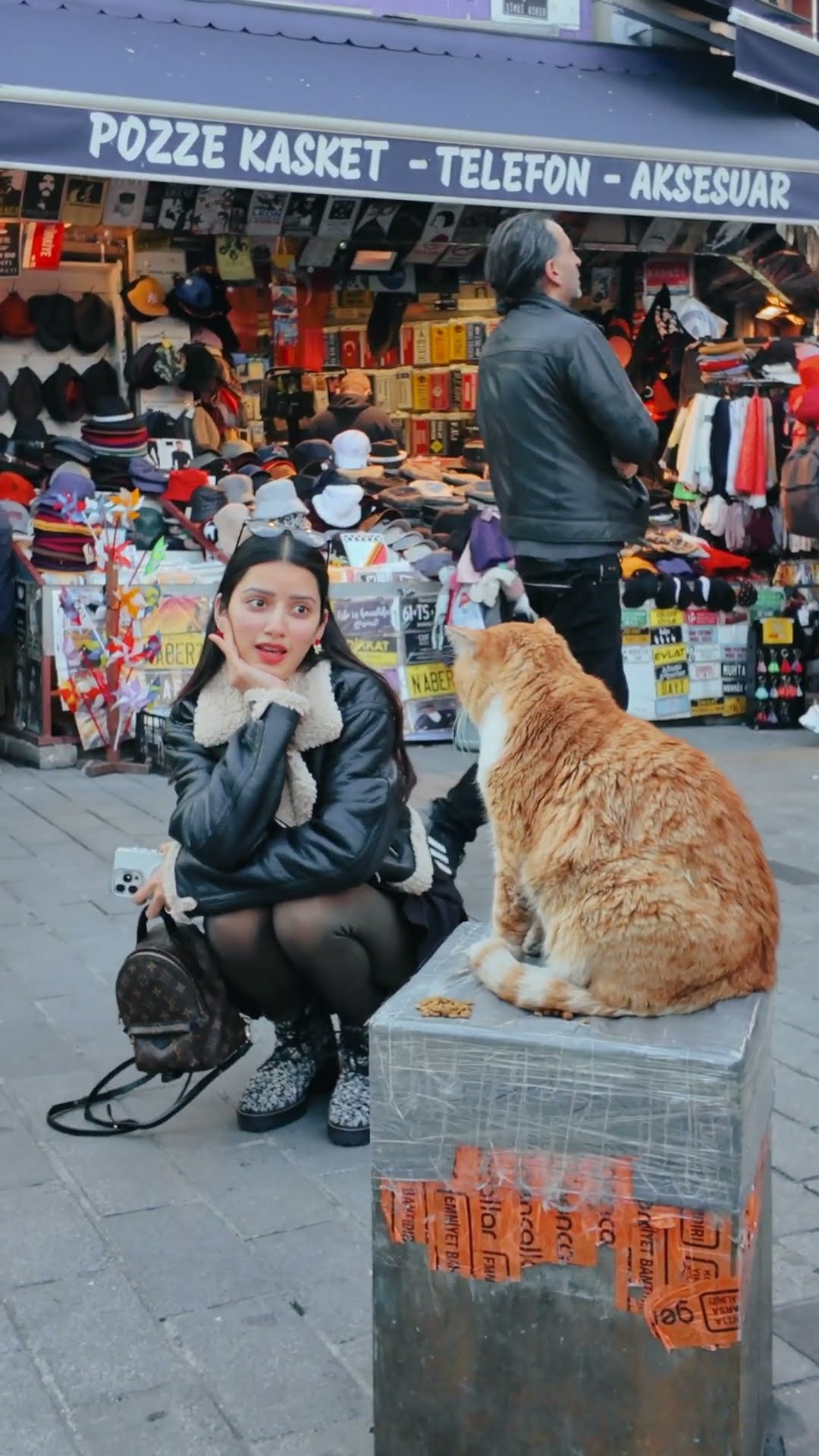 Ab Akele Mein Mushkurati Hun ? #neetubisht #trending #youtubeshorts #lakhneet #fashion #travel