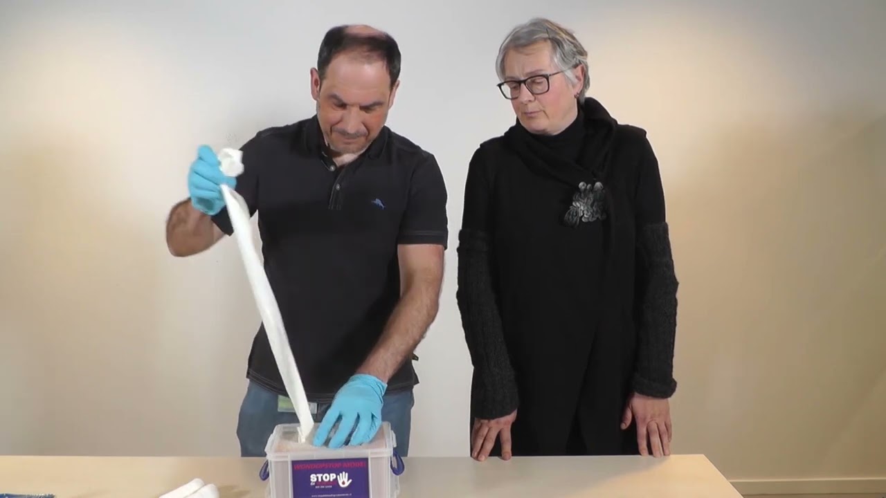 How to stop life-threatening hemorrhage ПАКУВАННЯ РАНИ Demo: Wound packing