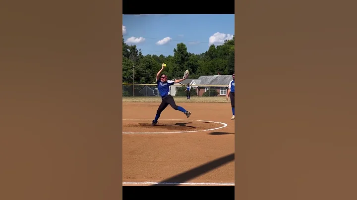 She’s fire 🔥🥎 #softball #pitcher #shorts