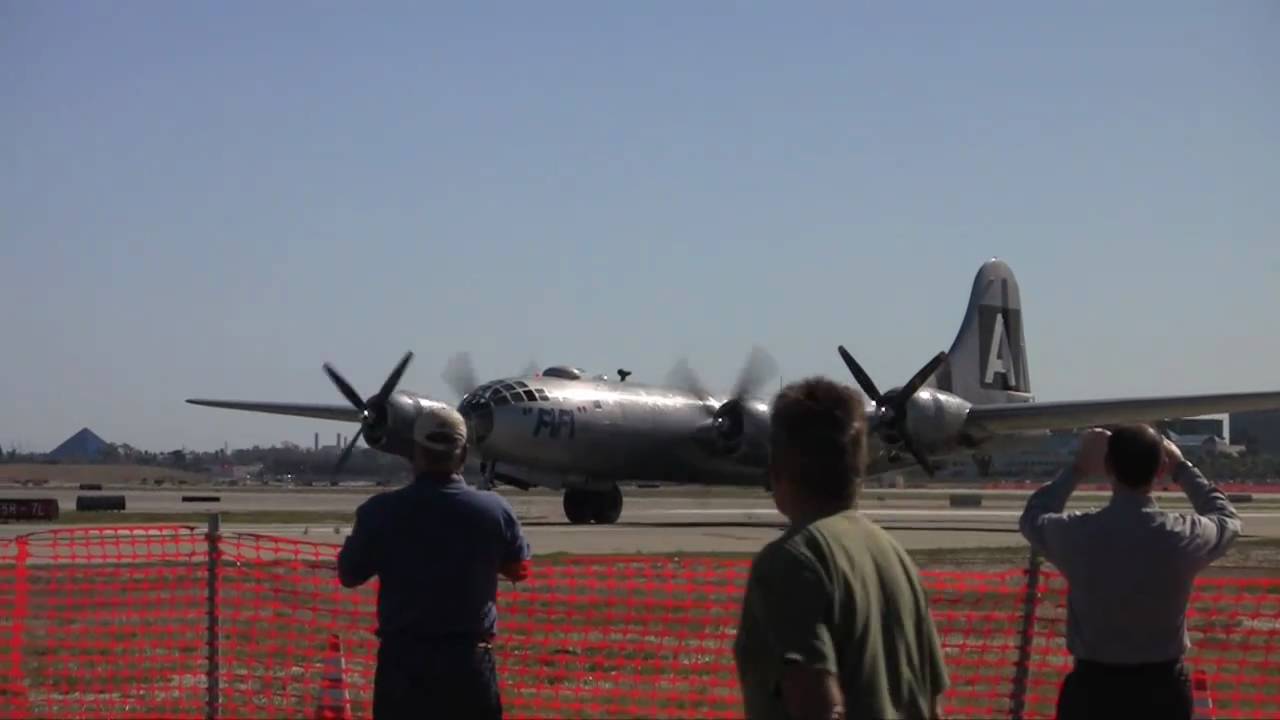 B-29 FIFI Arrival at KLGB, Nov 11, 2010