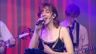 Inbal Comedi - "Amores extraños" (Laura Pausini) en vivo en Planeta 9