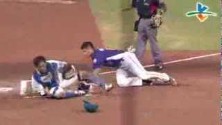 20130919 CPBL 犀牛vs猿 1上 鄭兆行擊出安打 胡金龍直衝本壘 把黃浩然撞飛 撞進1分 首開紀錄