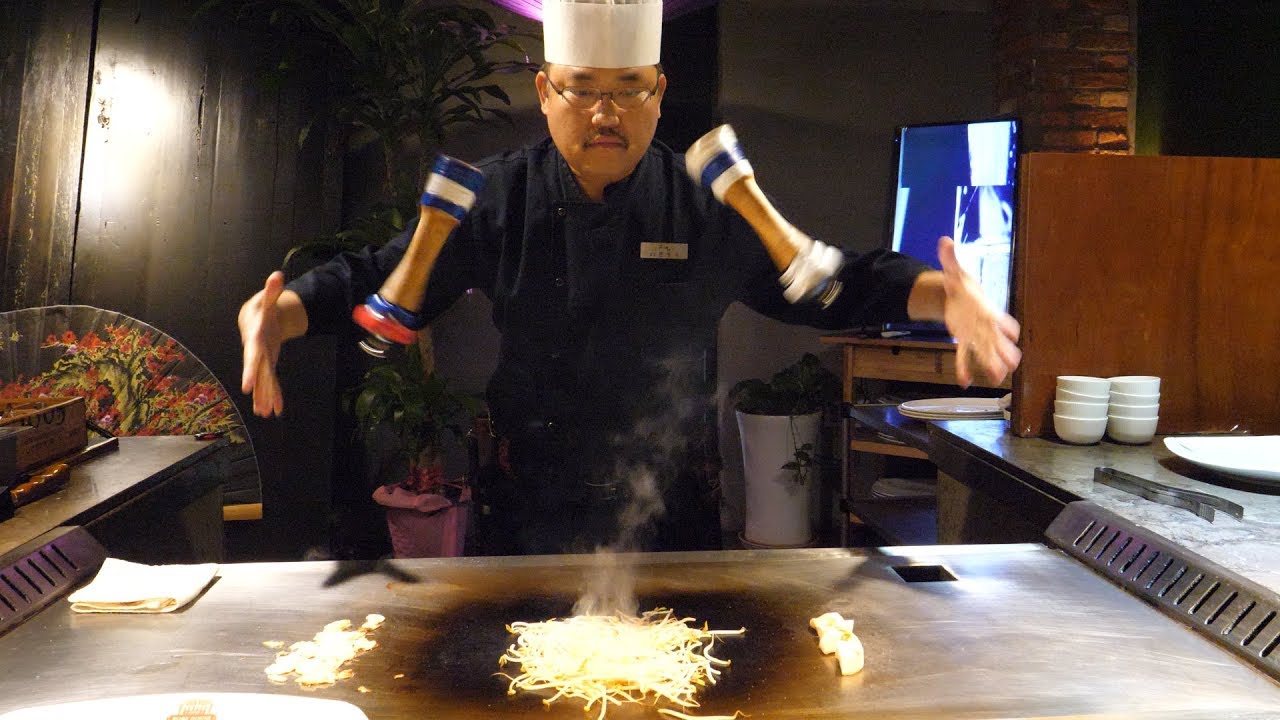 철판요리 달인의 놀라운 손놀림 - 평촌 / Amazing skill of teppanyaki master - korean street food