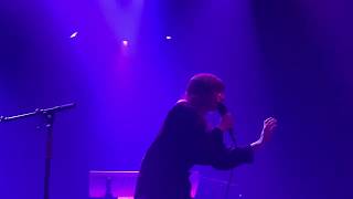 ALDOUS HARDING - WHAT IF BIRDS AREN’T SINGING THEY’RE SCREAMING (Roundhouse, London, 5/12/2019)