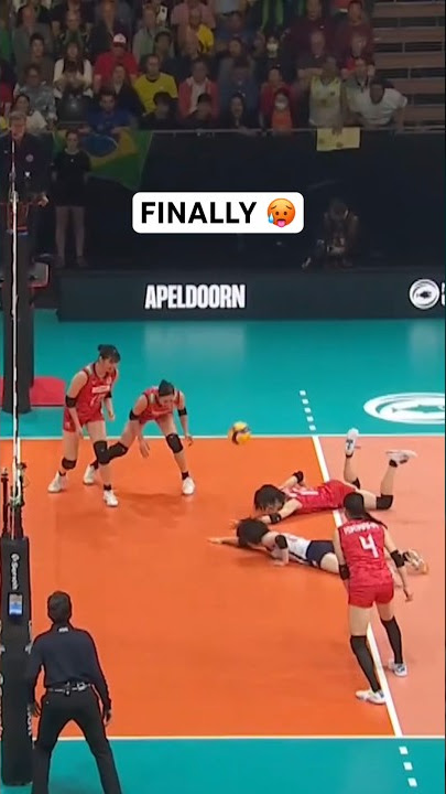 What doesn’t this rally have?! 🤯 #volleyballworld #megarally #volleyball