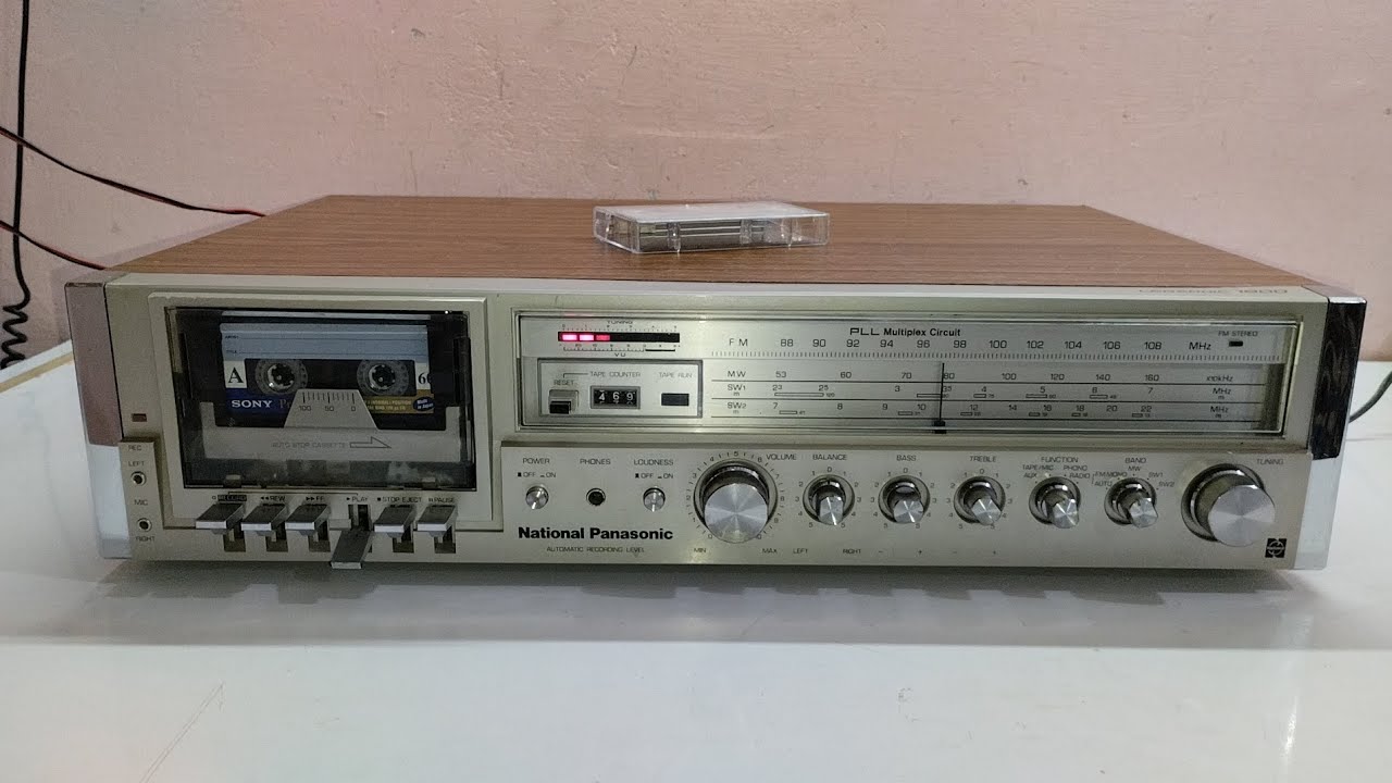 National Panasonic SG-1800 stereo cassette receiver - YouTube