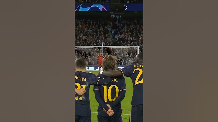 Rudiger telling Lunin which way former Chelsea teammate Kovacic was going to put his penalty 👈