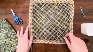 Continuous Weaving on a Square Loom (pt 2) - Easy Weaving Tutorial for Beginner Weaving