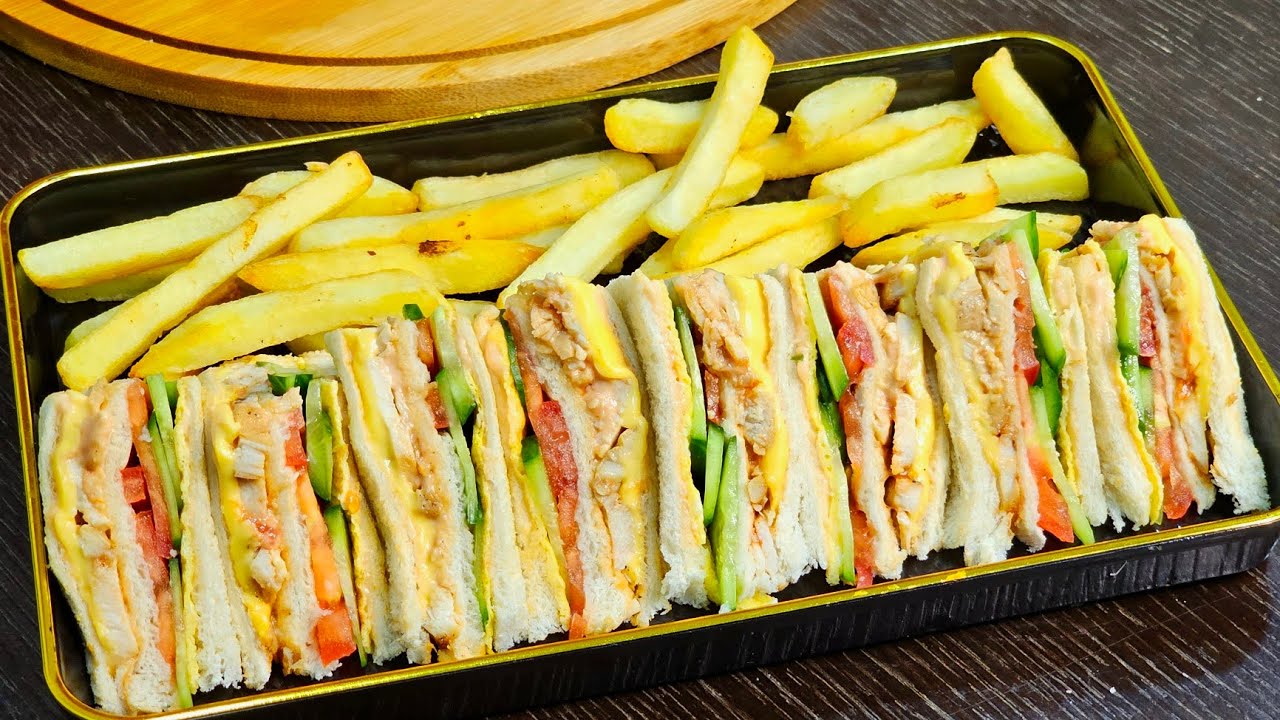 വേറെ ലെവൽ പൊളി item ആണ് / പെട്ടെന്ന് ഉണ്ടാക്കാം /  Club Sandwich recipe in malayalam