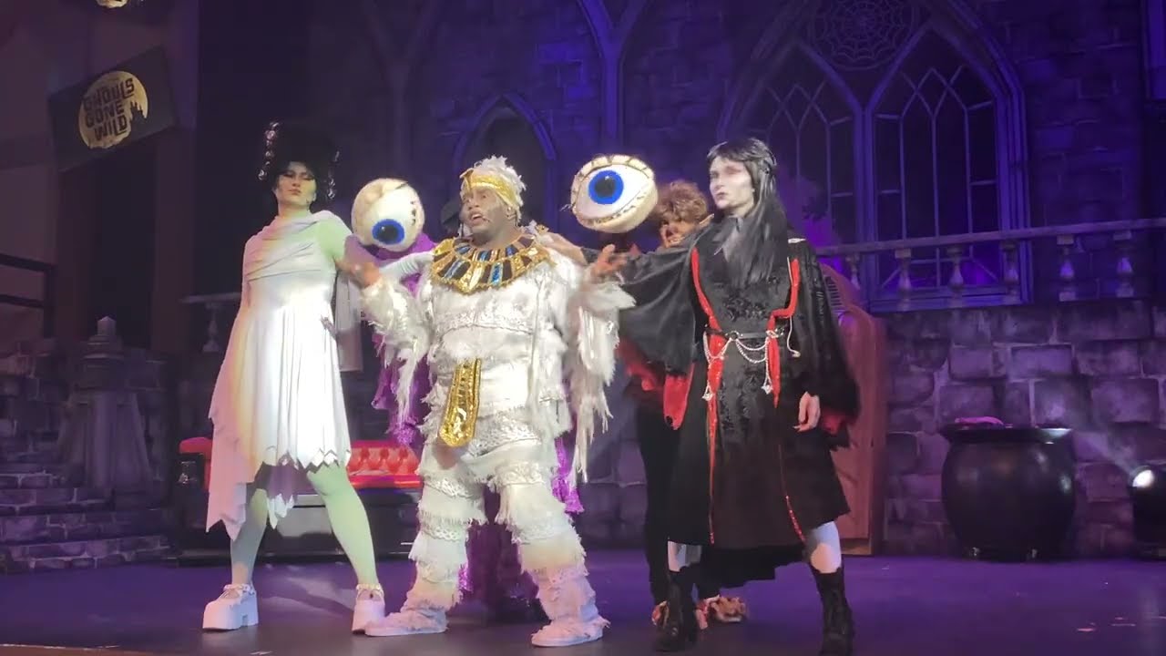 Kings Island Halloween Haunt Ghouls Gone Wild Show Opening Night 2025