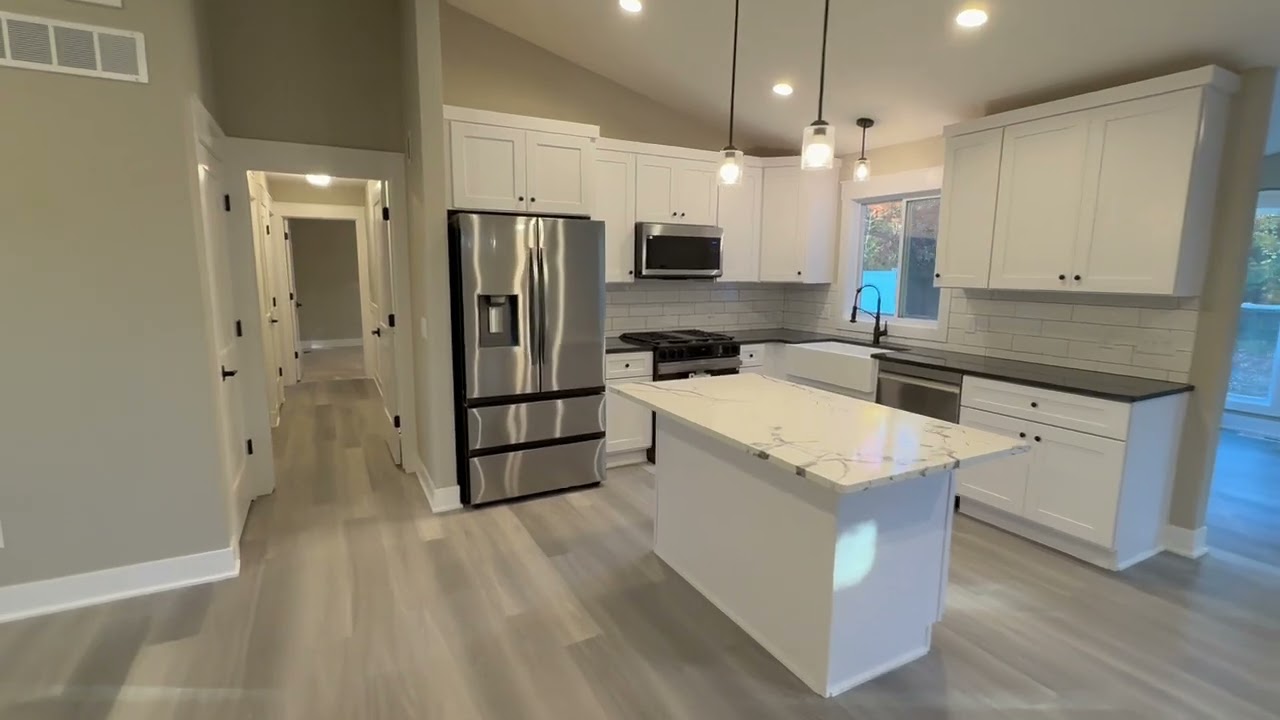 11580 14th-Upper level