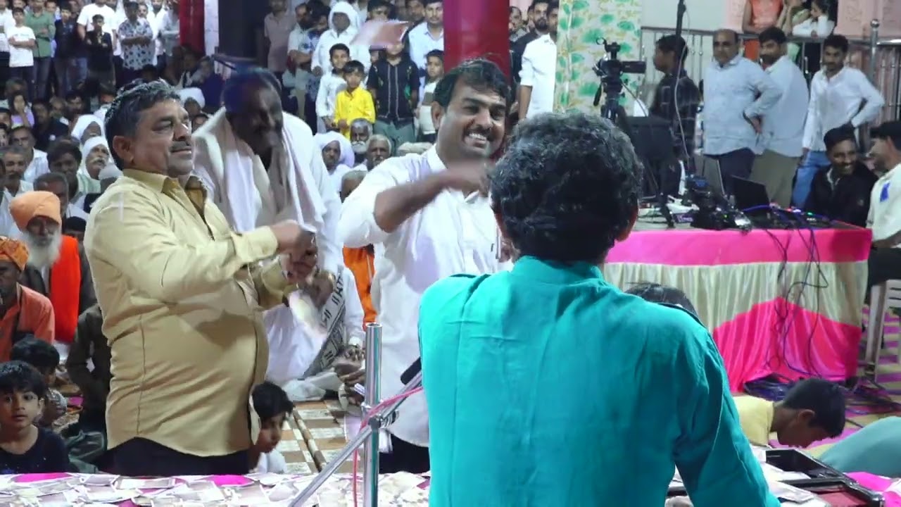 માતાજીના મંદિર ના પ્રાણ પ્રતિષ્ઠા નિમિત્તે ભવ્ય સંતવાણી ડાંગર પરિવાર જંગી 