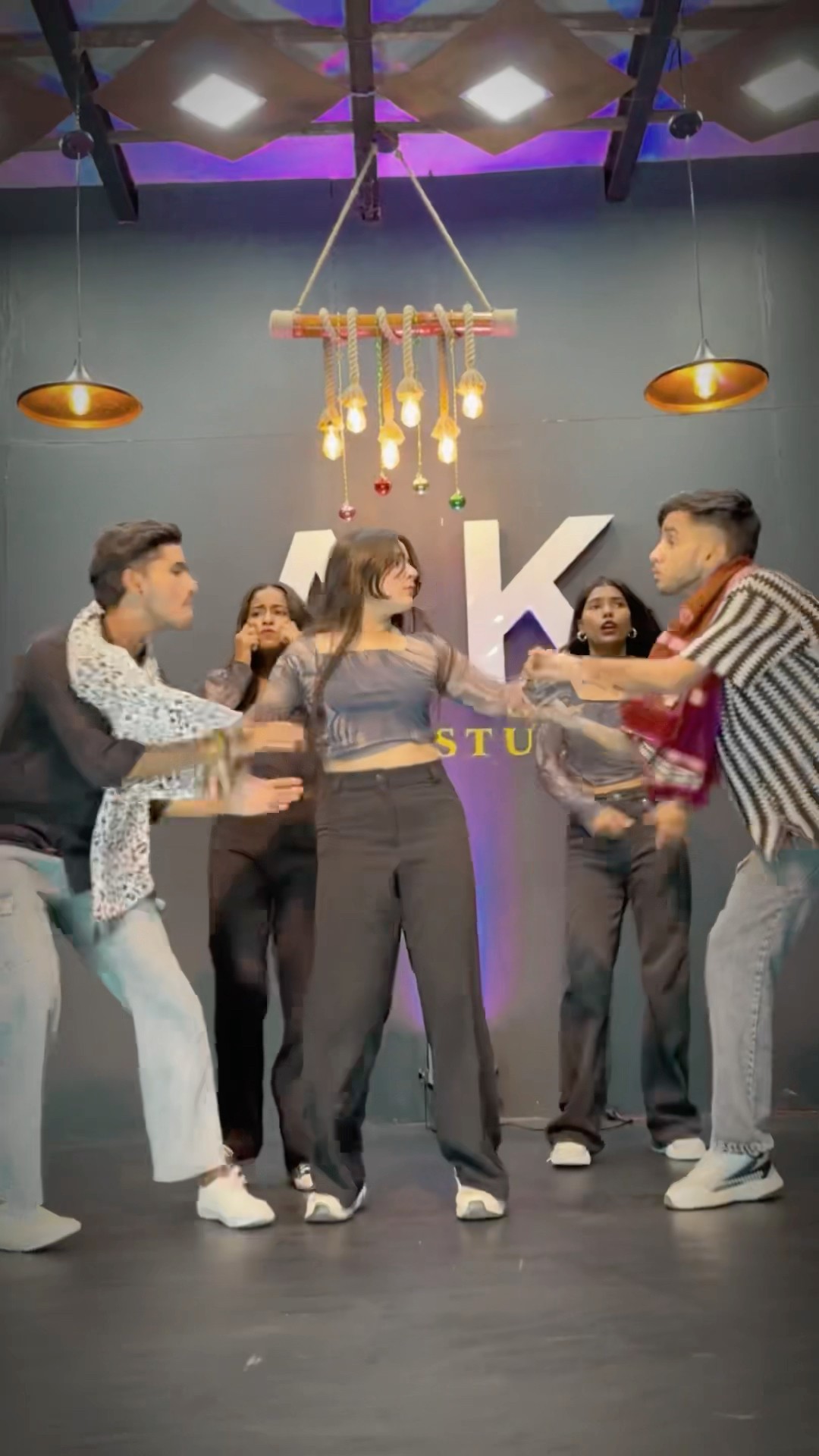 Wait for end??#look #dance #youtube #ytshorts #trending #viralvideo #upneetkaur