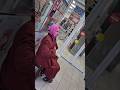 бабушка просила мелочь #добро #shorts