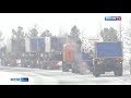 Метели и тёплая погода: на зимнике Надым - Салехард образовалась пробка из большегрузов