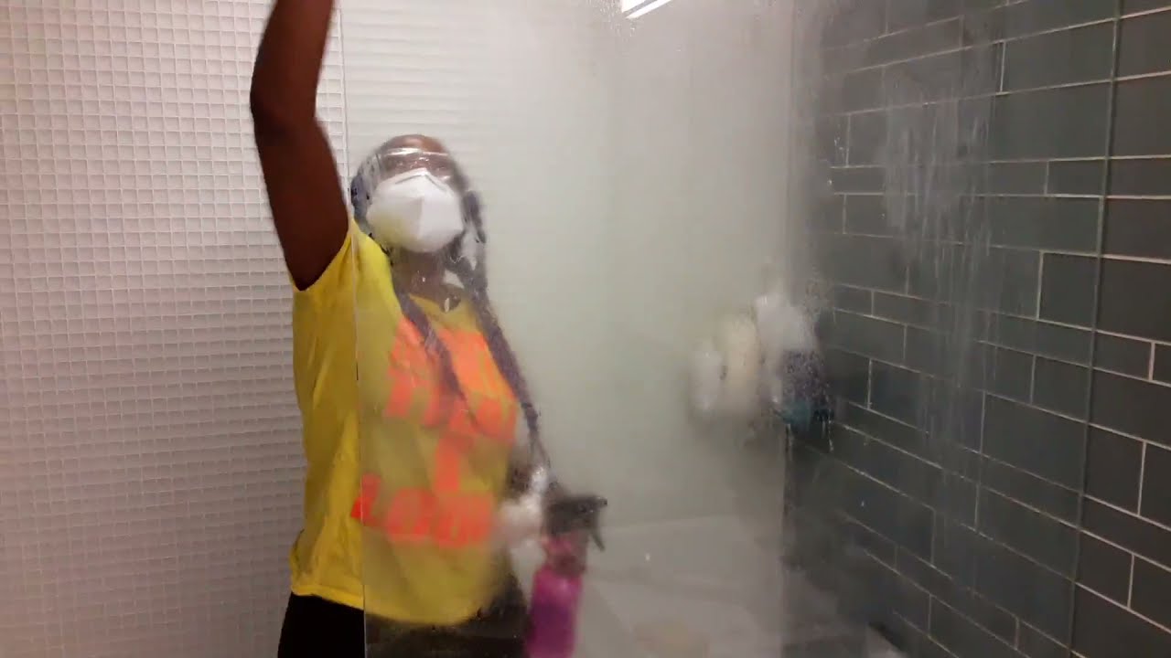 How to Clean Bathroom. Housekeeper In brooklyn, NY