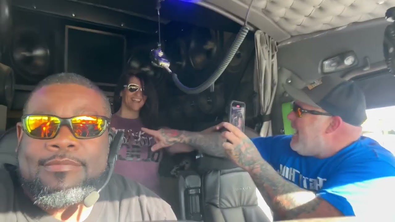 Bass making butt cheeks clap!😱