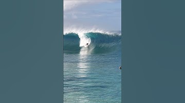 Clean One at Pipeline  #surfingtime #surfing
