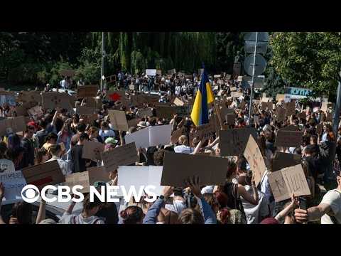 Protests in Ukraine after Zelenskyy fires popular defense minister