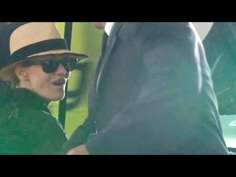 Exclusive - Vanessa Paradis Keeps Calm When Loaded Into The Wrong Car