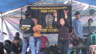 Seni Tari Jaipongputra Paku Banten