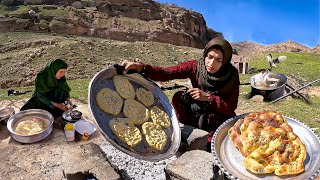 See How Nomads Bake Delicious Bread in the Camp!