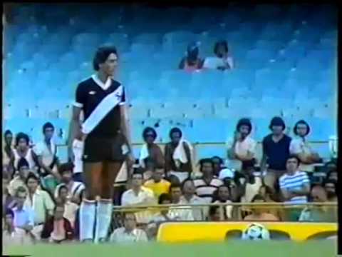 Roberto Dinamite - Vasco 4 x 0 Internacional (1981) 2