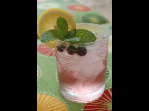 {cocktail-recipe}-blueberry-&-mint-vodka-by-cookingforbimbos.com