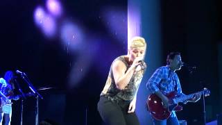 Kelly Clarkson - I Forgive You - Noblesville 09/02/2012