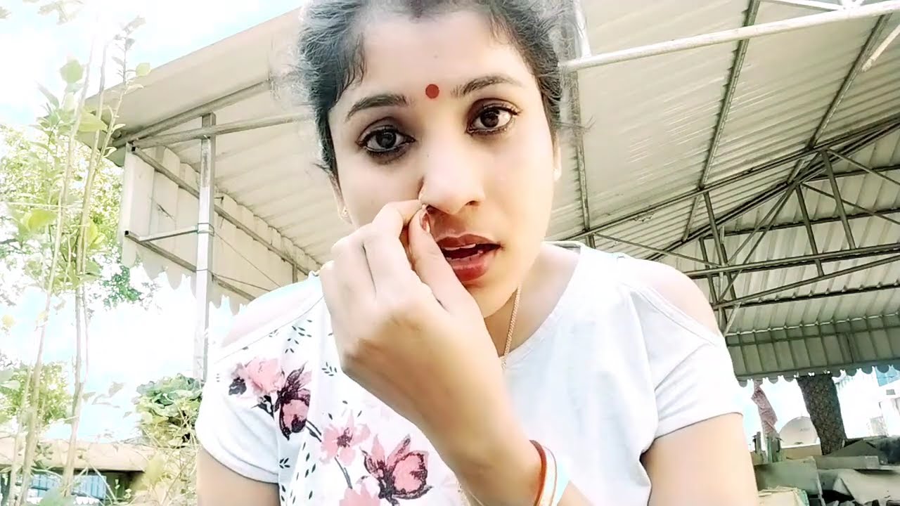 Piggy Nose Szneeing || Blowing & Picking Challenge