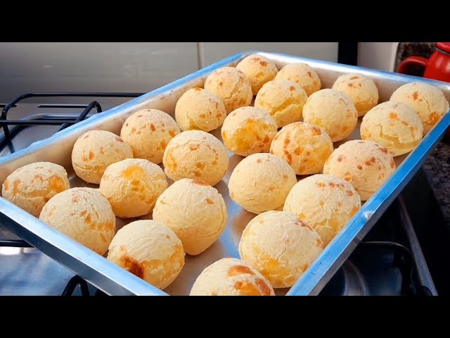 PÃO DE QUEIJO COM POLVILHO DOCE FÁCIL e RÁPIDO - NÃO MURCHA class=