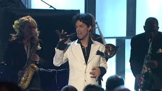 Prince performs "Sign 'O' the Times" at the 2004 Rock & Roll Hall of Fame Induction Ceremony chords