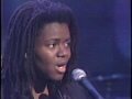 Tracy Chapman - Dreaming on a World (live)