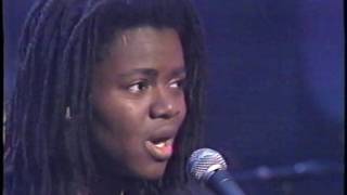 Tracy Chapman - Dreaming on a World (live)