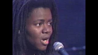 Tracy Chapman - Dreaming on a World (live)