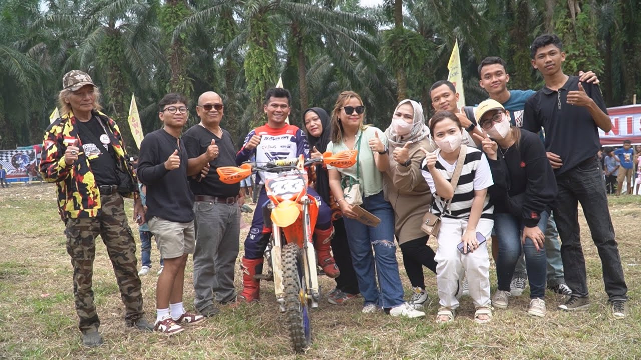 Ketua Golkar Langkat Tiorita Br Surbakti Buka Balapan Super Grasstrack  Bukit Lawang 2024