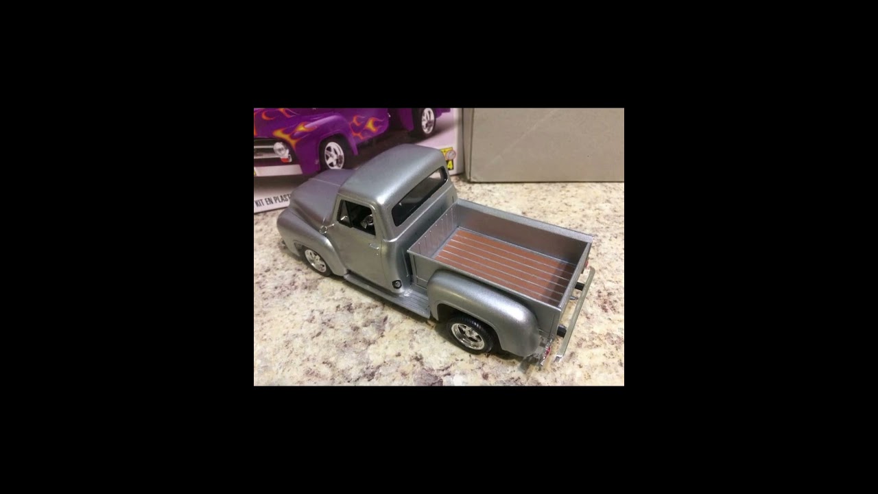 Revell Monogram 1955 Ford F-100