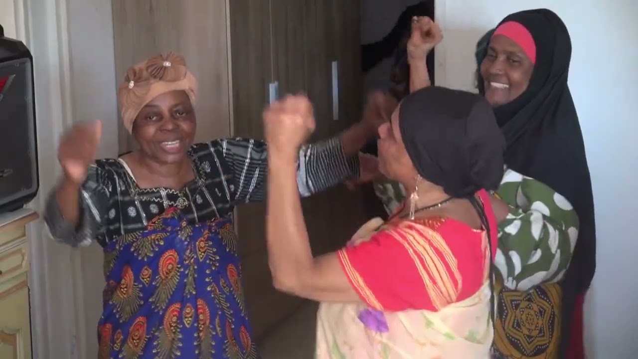 ANTOY  & ROUKIA  Heroumbili et Diboini & Mtsagadjuo