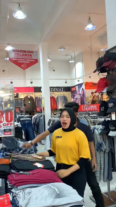 di tempat kalian ada juga nga kek gini kelakuan nya #respect #shorts #shortsvideo #nakal #nyagil