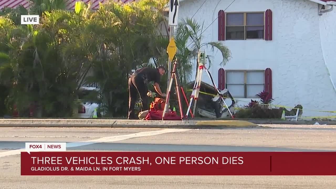 Deadly crash on Gladiolus Drive in Fort Myers - YouTube