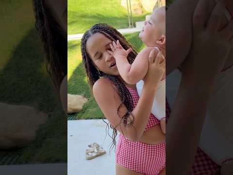 Day in the life of Halle, travel edition 😆🍼✈️ #babypov #travel #springbreak