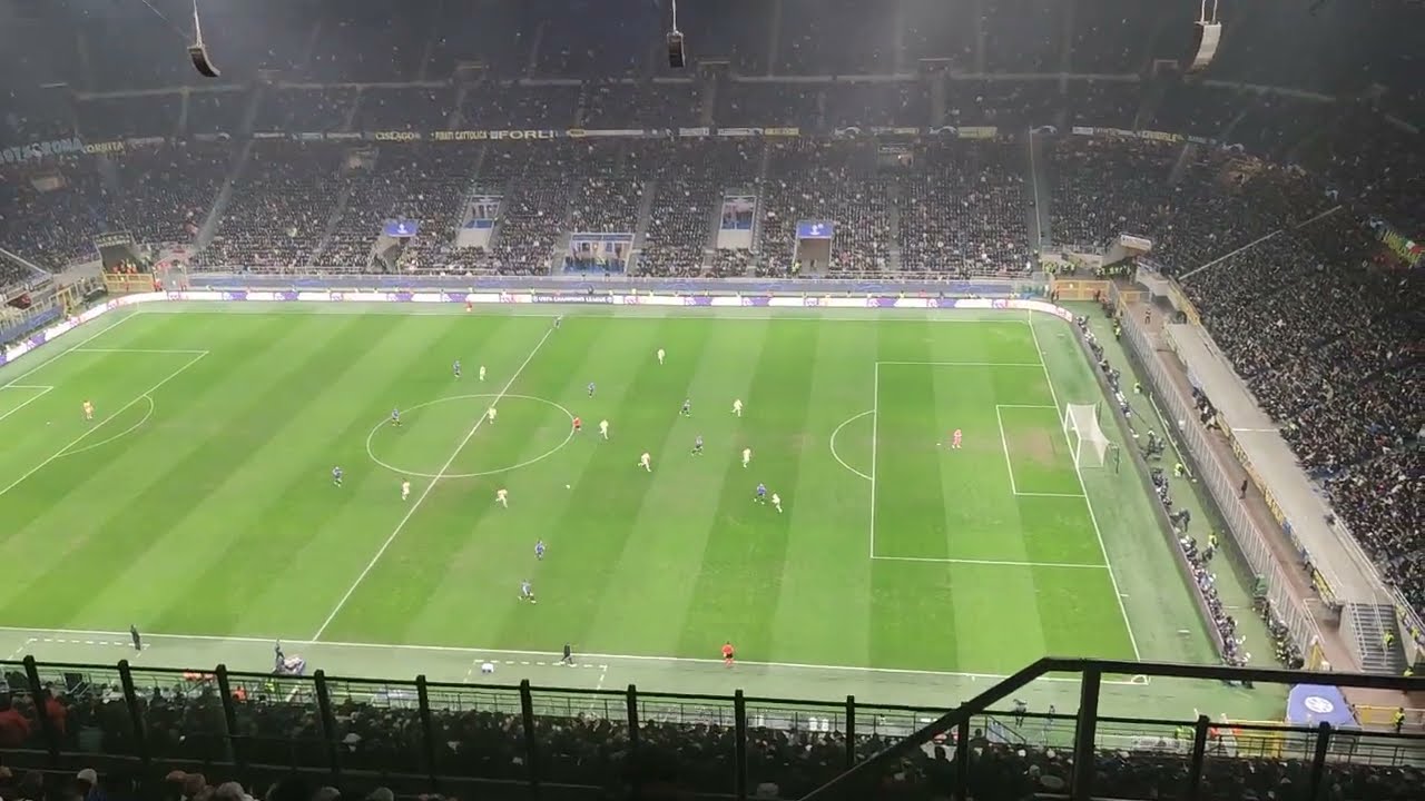 Terzo Anello Rosso Centrale San Siro, settore 328
