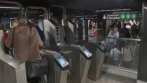 Suspect wanted after 2 people stabbed inside Grand Central subway station