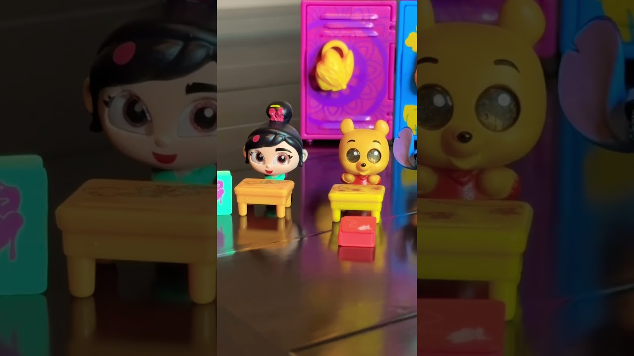 NEW UNBOXING Disney Doorables Academy Surprise Locker SPECIAL EDITION 
