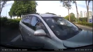 3Jan2020 Pie Camcar Was Able To Stop In Time. But Not The Rear Vehicles . Causing. Chain Collision