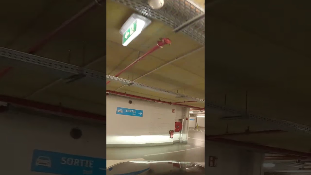 Luxembourg Centre Garage Drive-Through